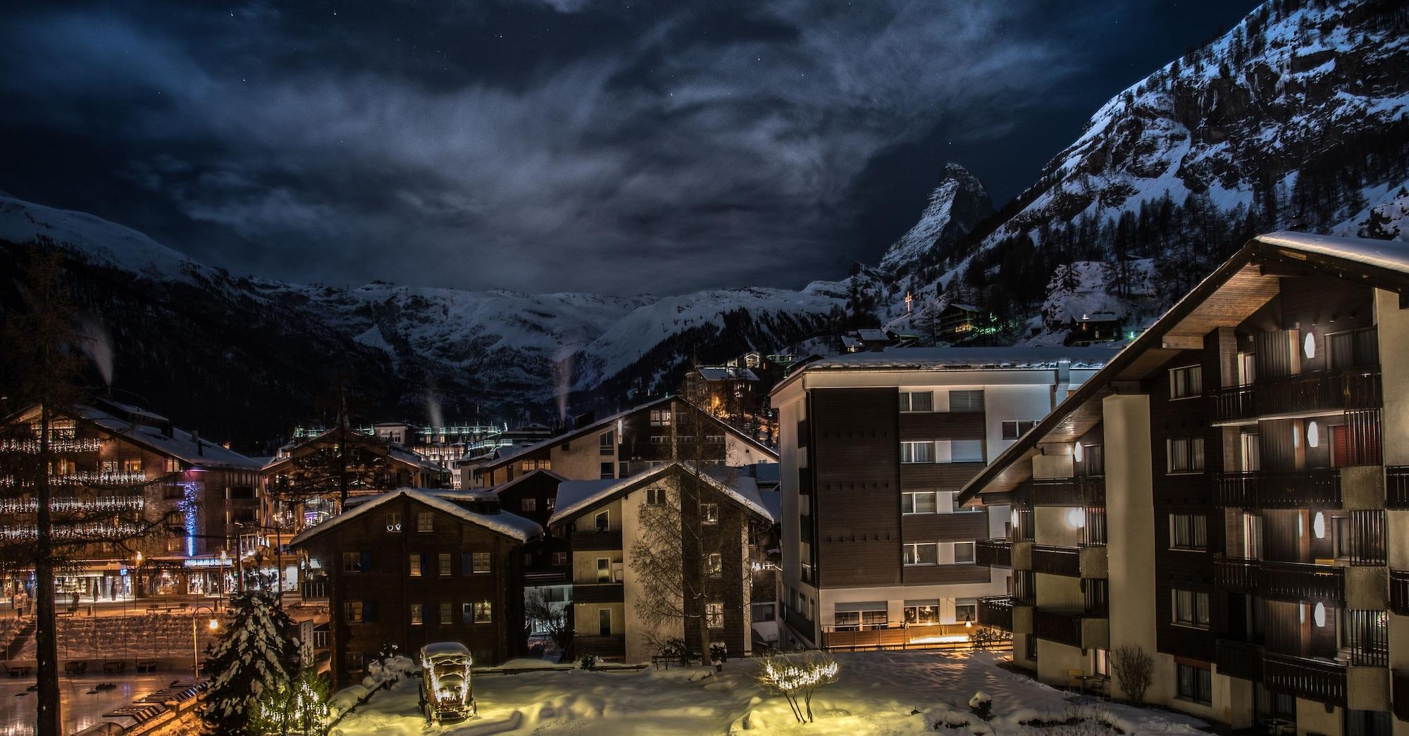 Schweizerhof Zermatt - A Small Luxury Hotel Kültér fotó