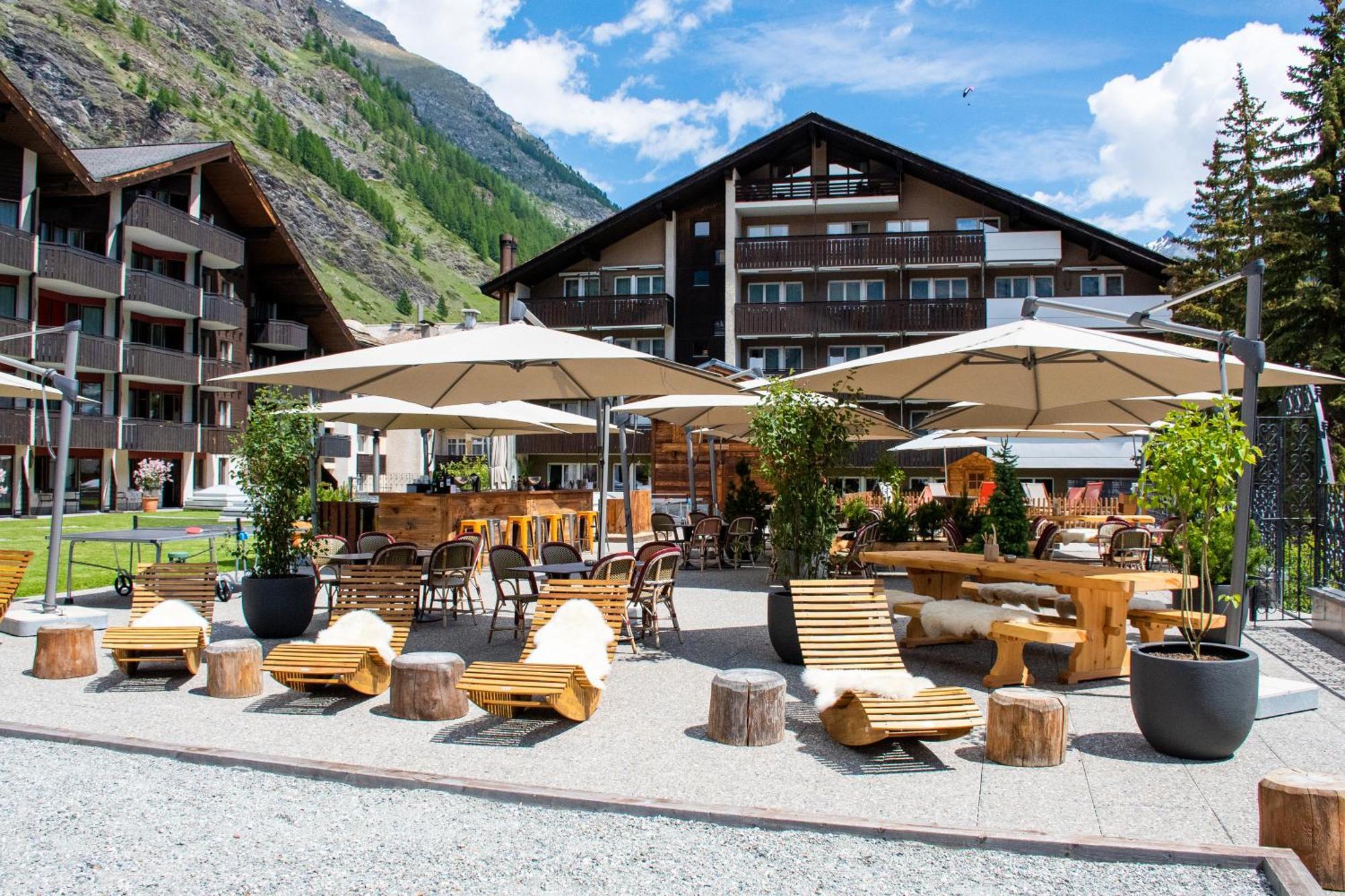 Schweizerhof Zermatt - A Small Luxury Hotel Kültér fotó